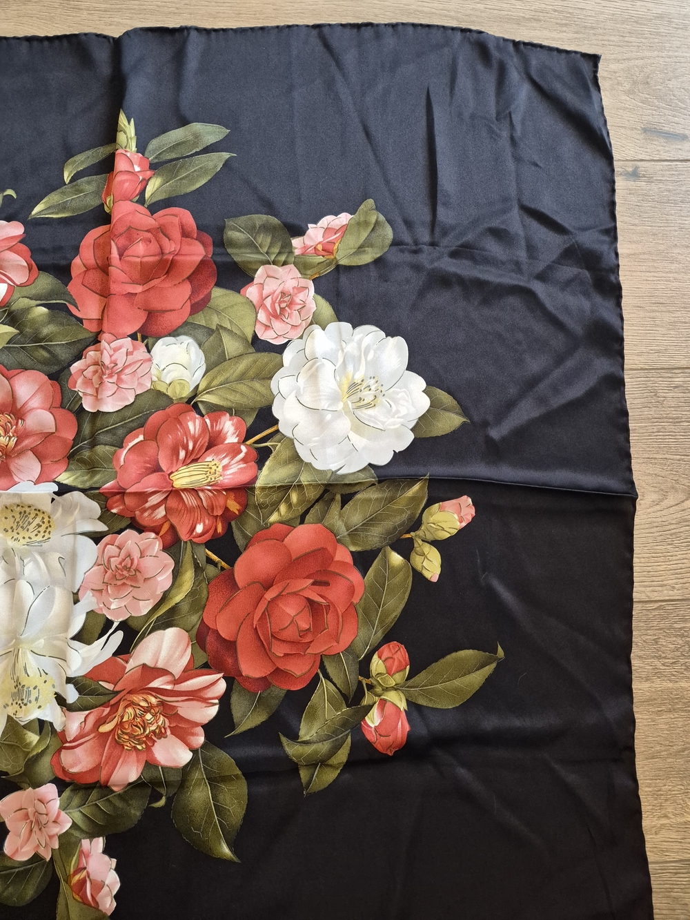 CHANEL Black  Scarf, Pink, Red & White Camellias, 33" 100% Silk. - Picture 8 of 8
